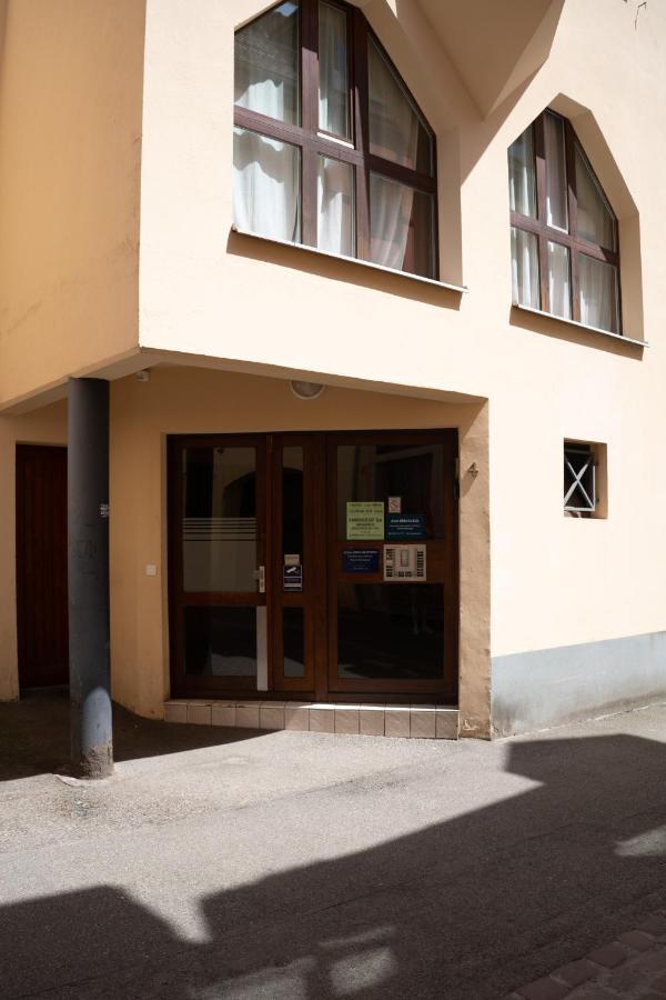 Little Mama 80 Meters From Public Parking Rapp Apartment Colmar Exterior photo